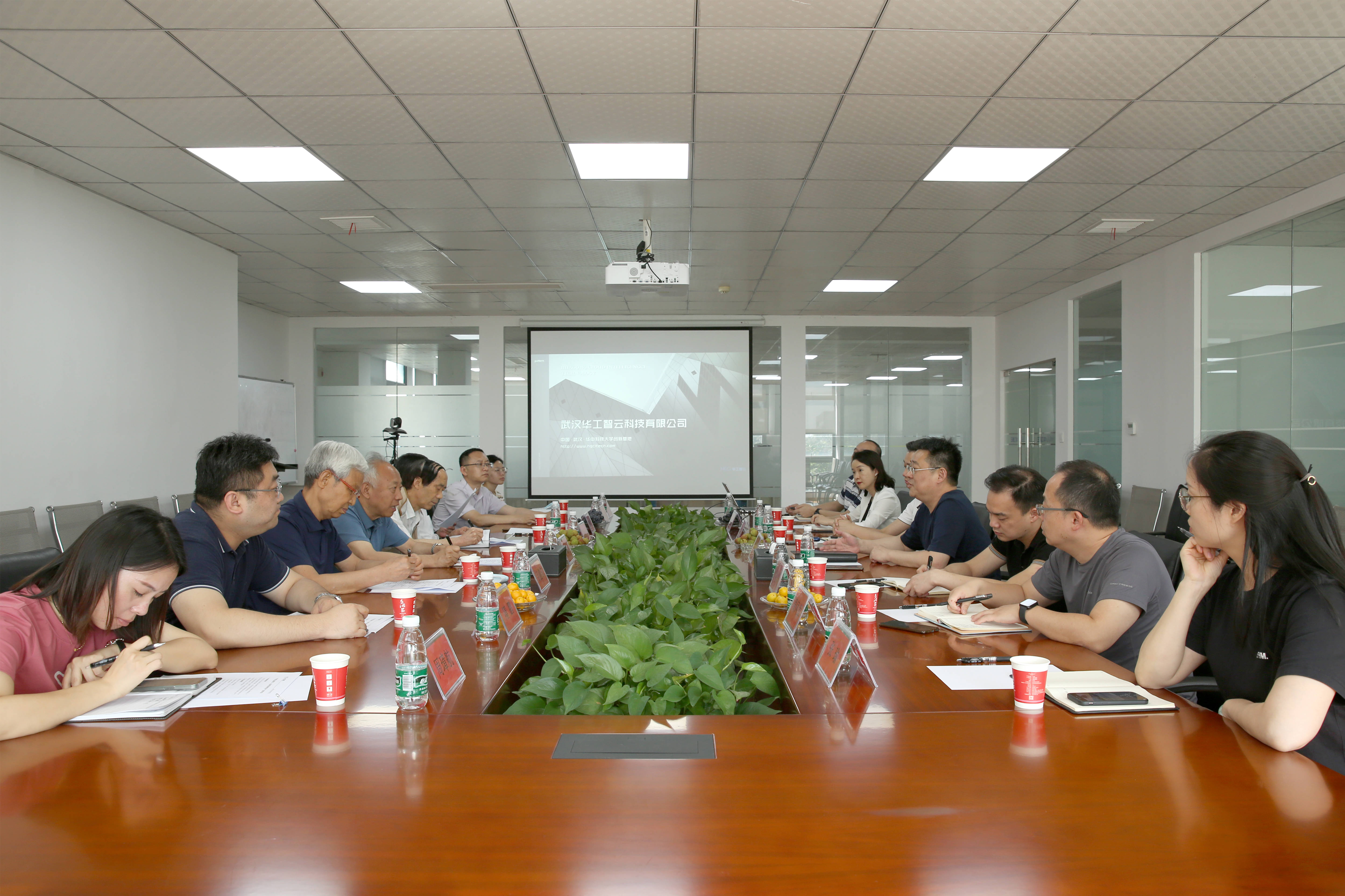 武汉市关工委领导一行莅临Ebpay(中国)参观考察指导工作 
